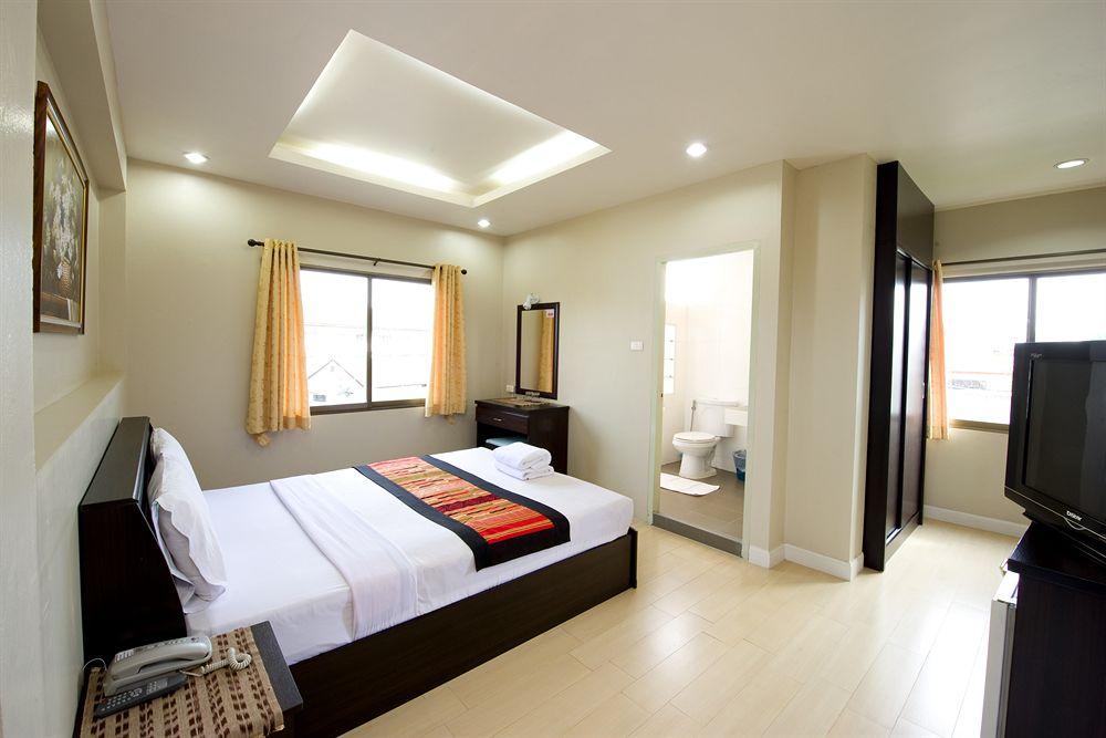 Super Oyo 1096 Winner Inn Hotel Чиангмай Екстериор снимка