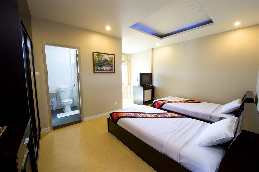 Super Oyo 1096 Winner Inn Hotel Чиангмай Екстериор снимка