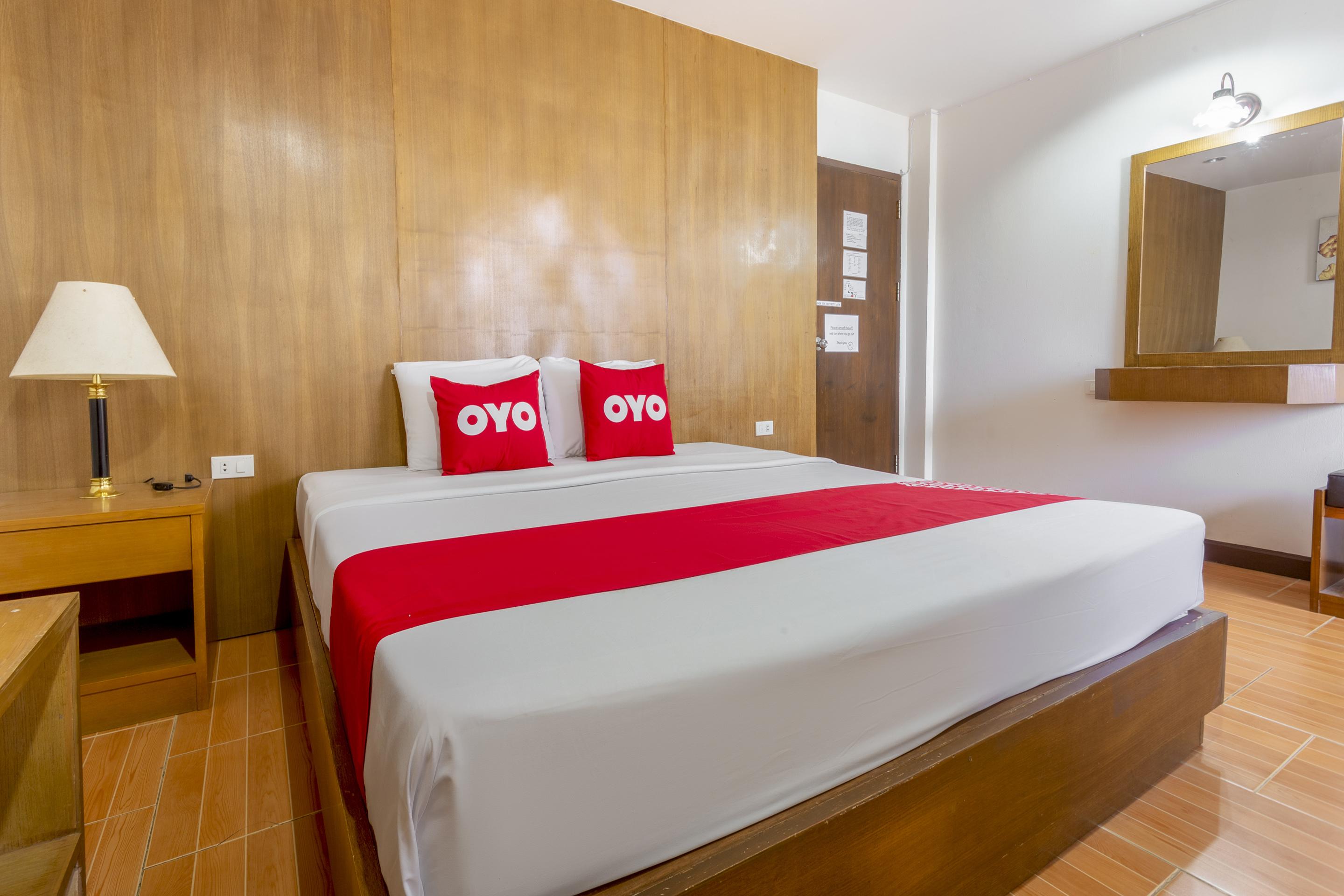Super Oyo 1096 Winner Inn Hotel Чиангмай Екстериор снимка