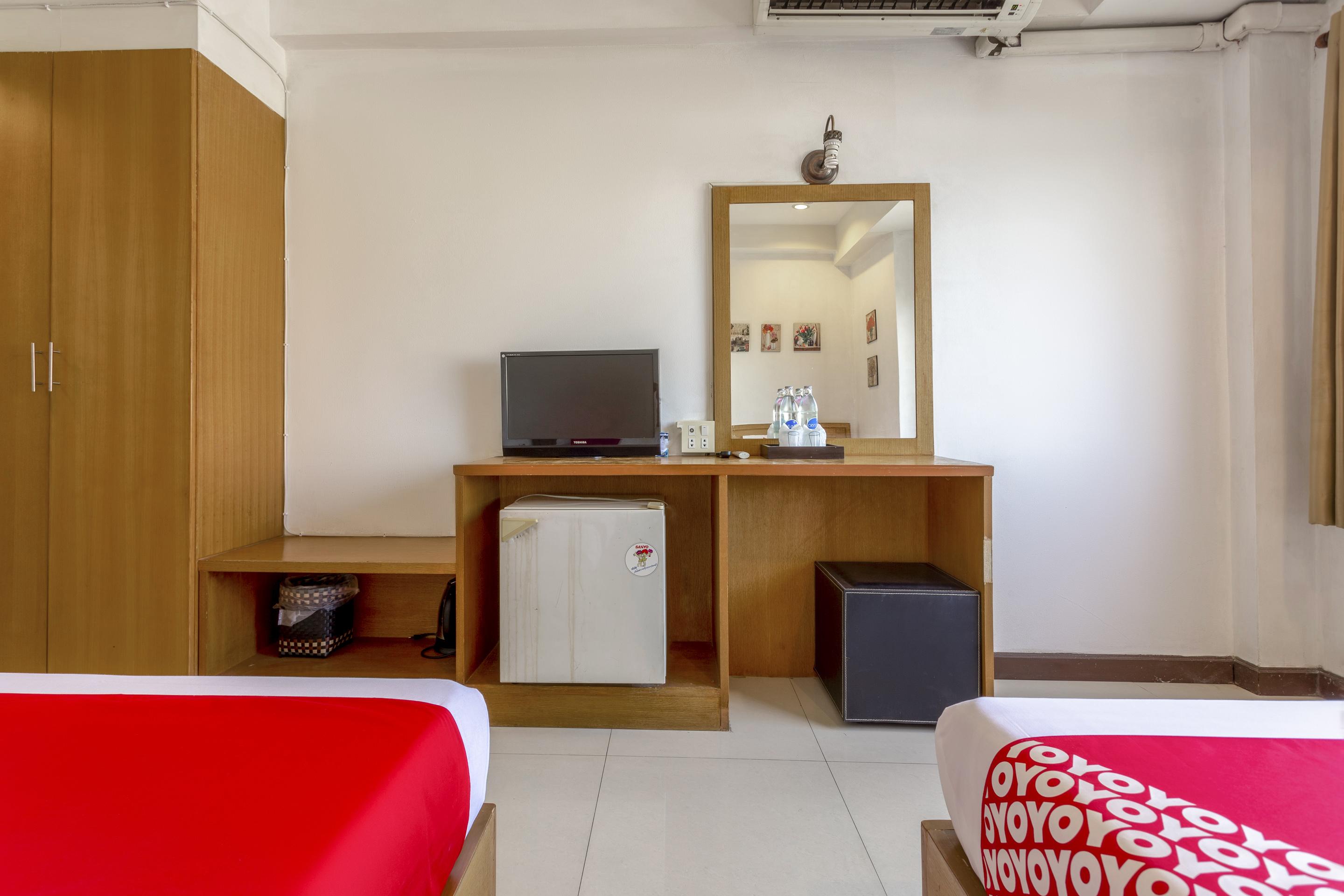 Super Oyo 1096 Winner Inn Hotel Чиангмай Екстериор снимка