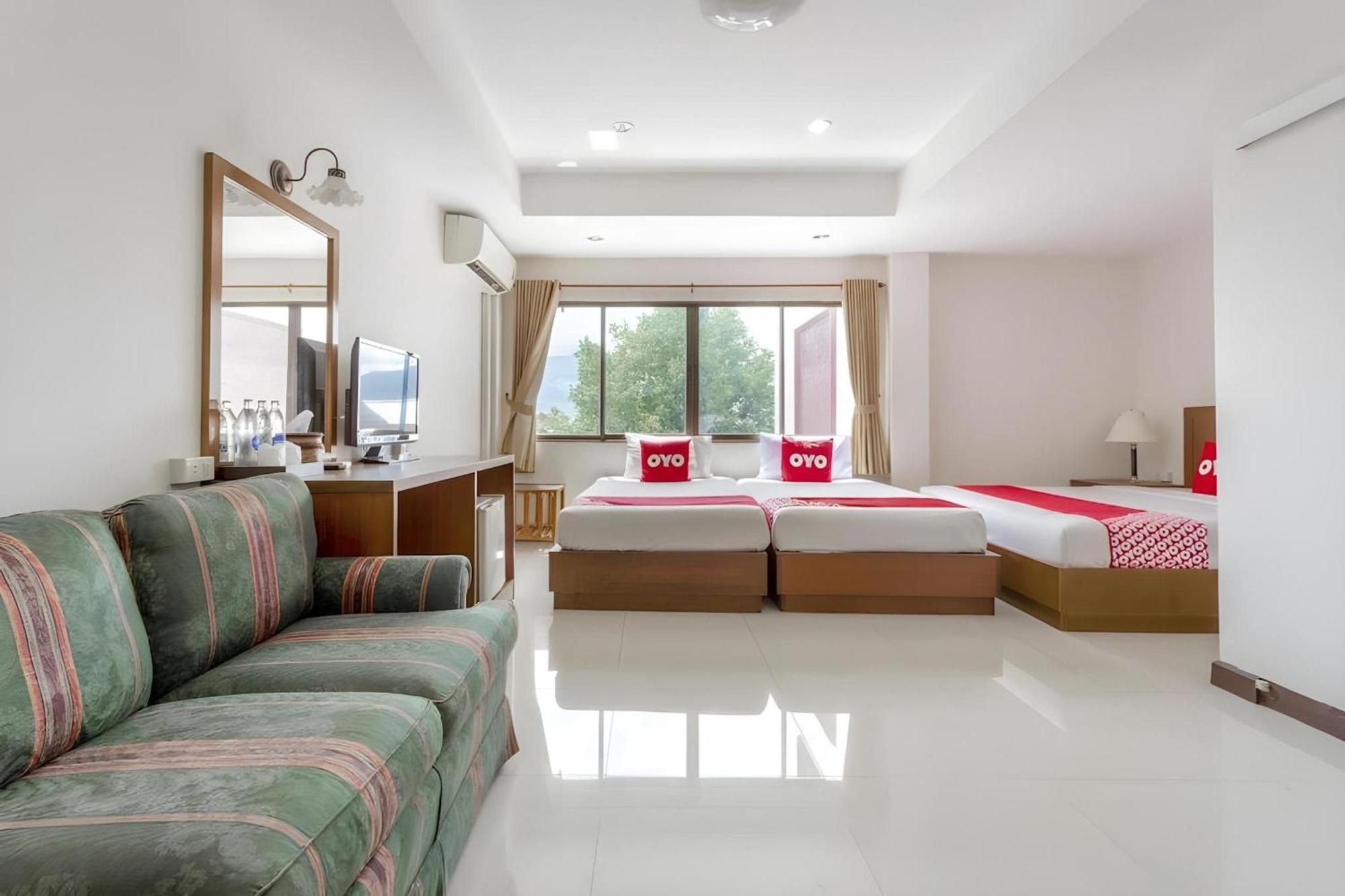 Super Oyo 1096 Winner Inn Hotel Чиангмай Екстериор снимка