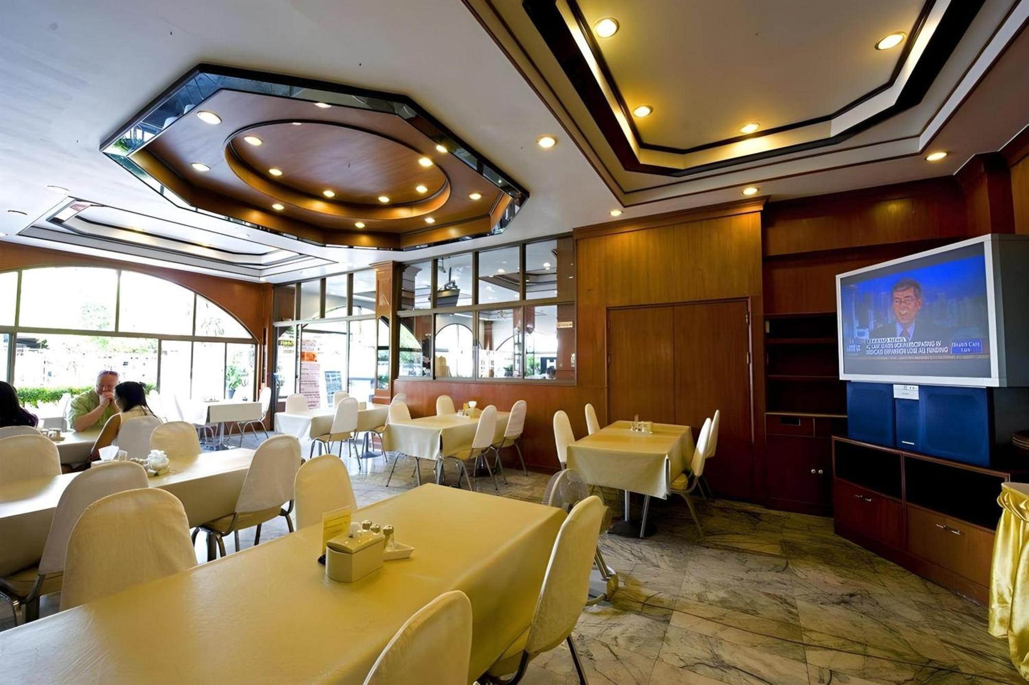 Super Oyo 1096 Winner Inn Hotel Чиангмай Екстериор снимка